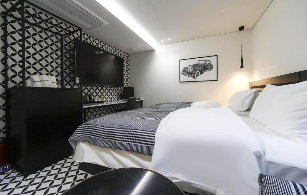 The Post Hotel Сеул Экстерьер фото