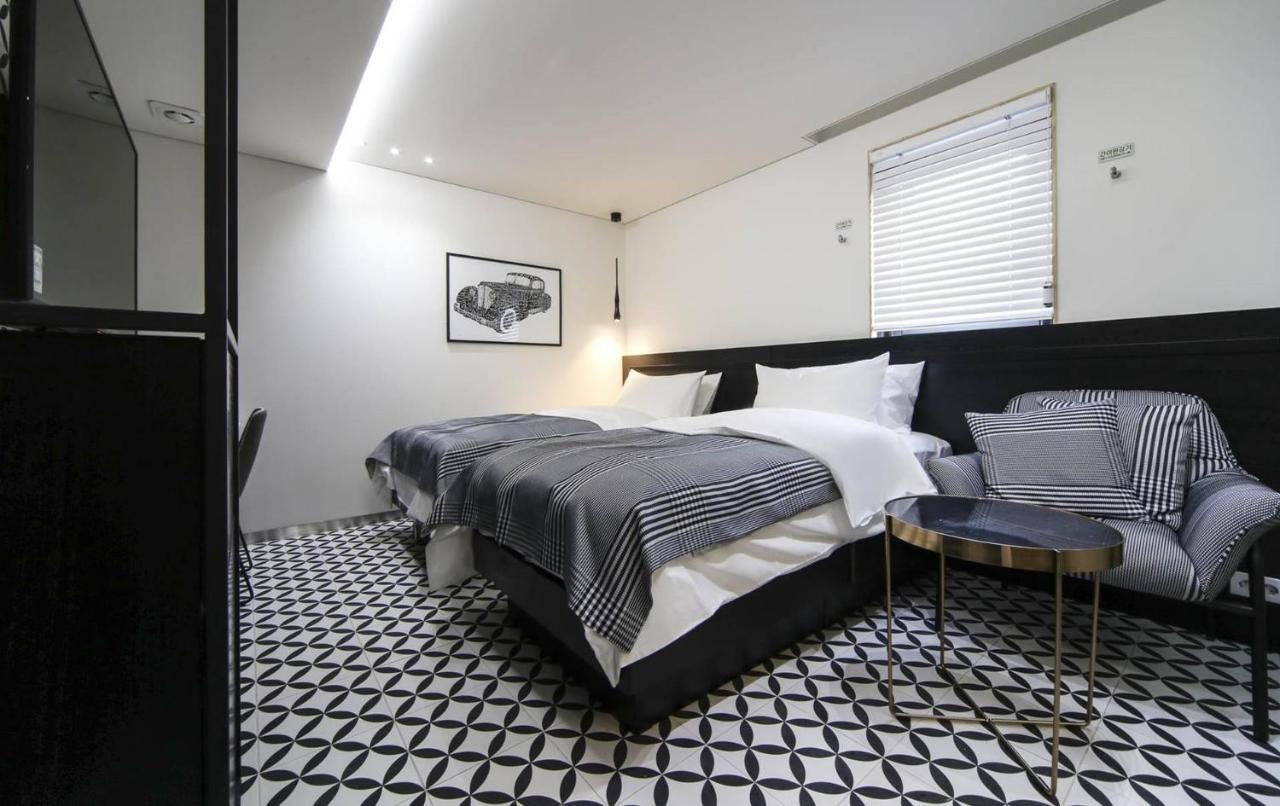 The Post Hotel Сеул Экстерьер фото