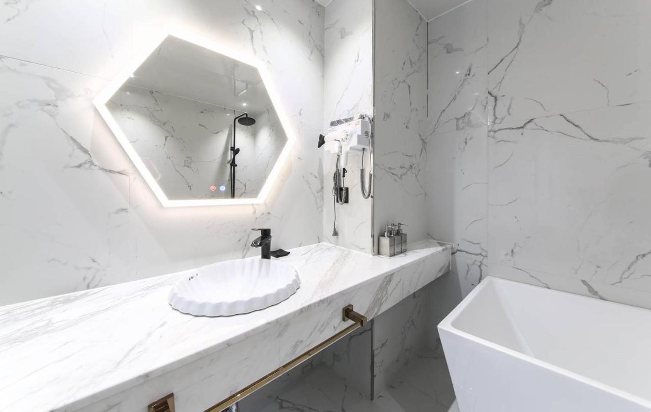 The Post Hotel Сеул Экстерьер фото