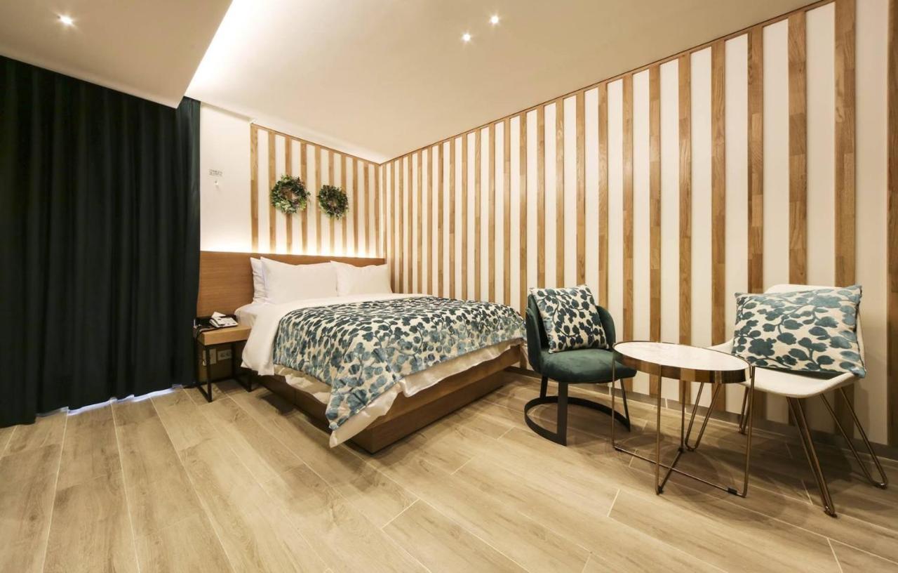 The Post Hotel Сеул Экстерьер фото