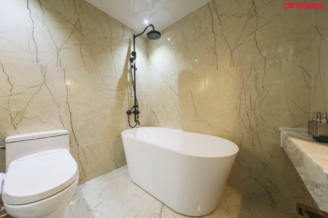 The Post Hotel Сеул Экстерьер фото