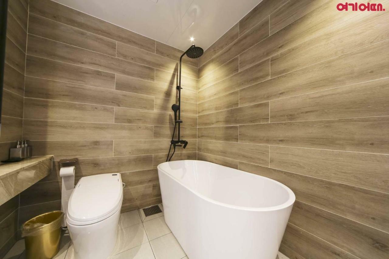 The Post Hotel Сеул Экстерьер фото